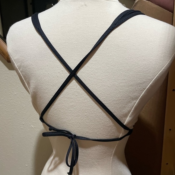 designer Becca crocheted black lace strappy  bikini top Sz Small - Picture 2 of 5